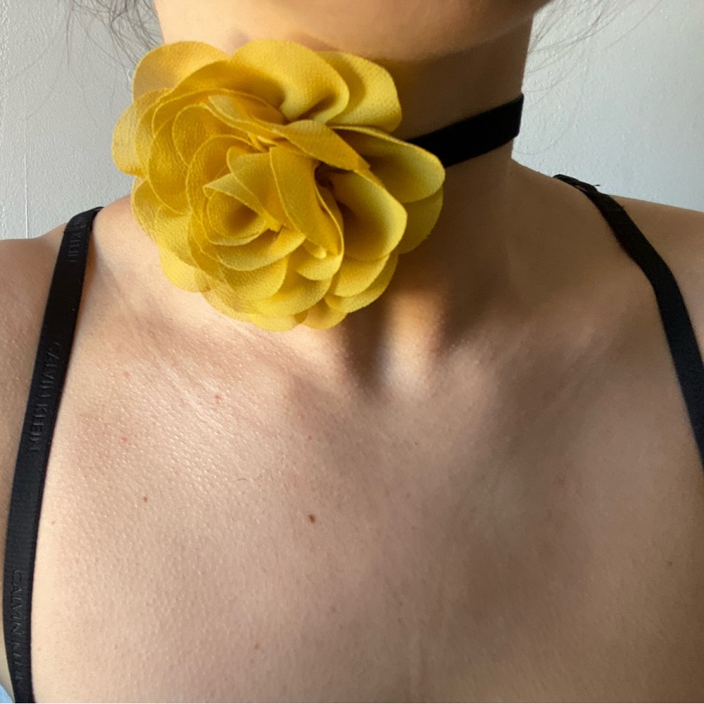 Flower Choker